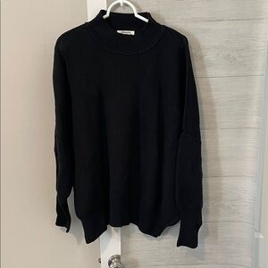 Zenana Outfitters Classic Black Crew Neck Sweater